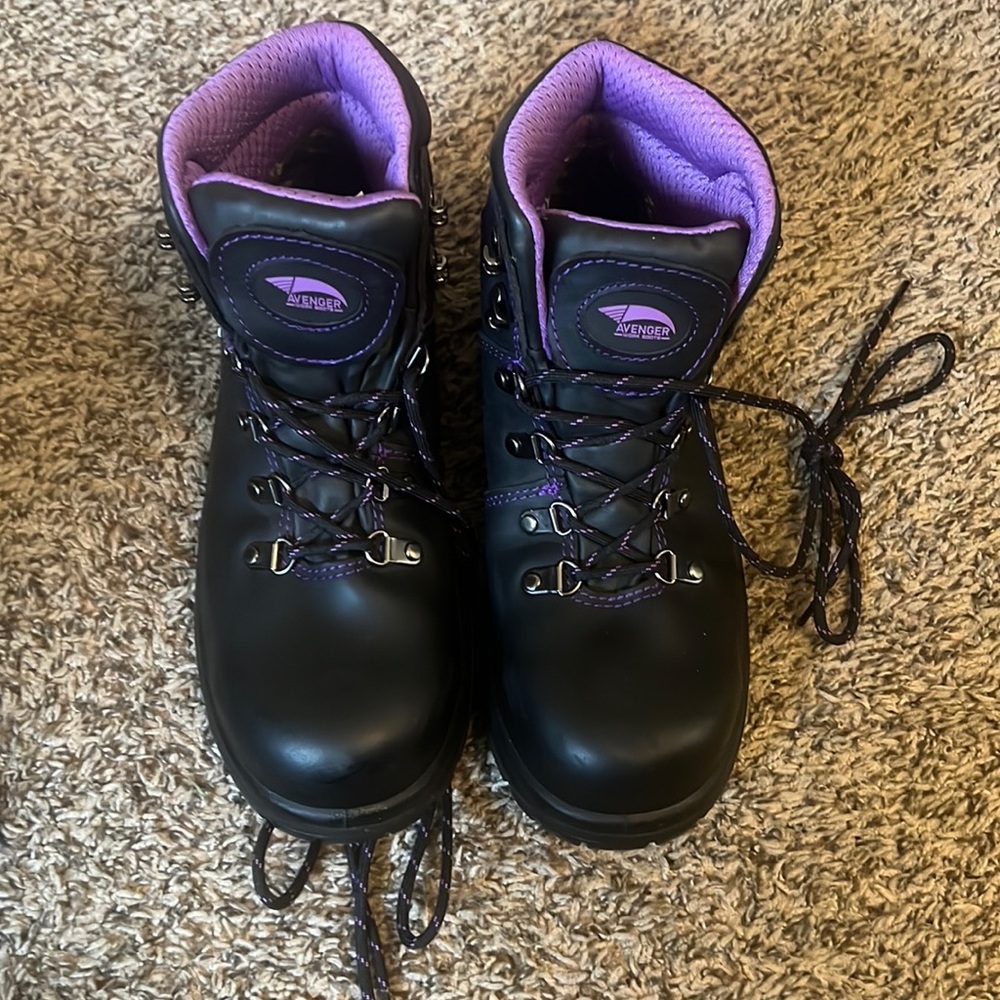 Avenger steal toe shoes. Purple and black. Size 7.5